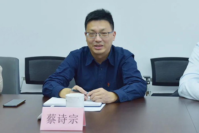 昆山xk星空(中国)党总支举行理论学习中心组集体学习研讨活动-3.jpg